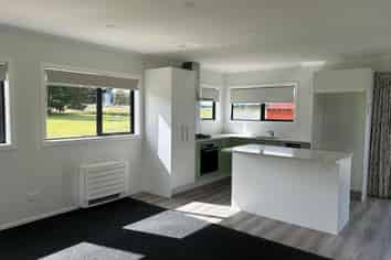 370 Western Lake Road, Featherston