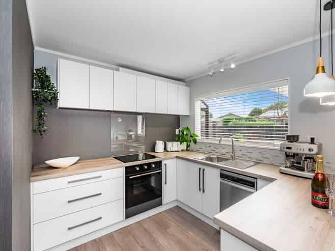 8a Pukeko Street, Paraparaumu