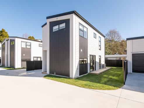 2/141 Waikato Street, Taupo