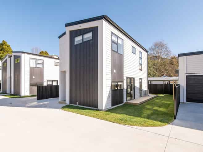 2/141 Waikato Street, Taupo