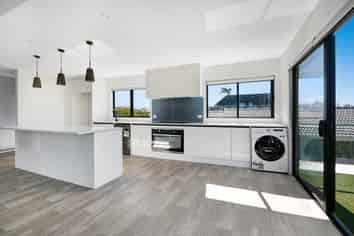 7/19 Milton Road, Orewa