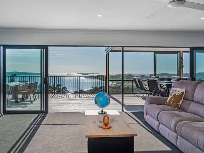 212 Black Jack Road, Kuaotunu