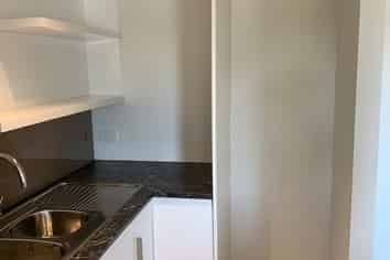 B/13 Lendenfeld Drive, Papatoetoe