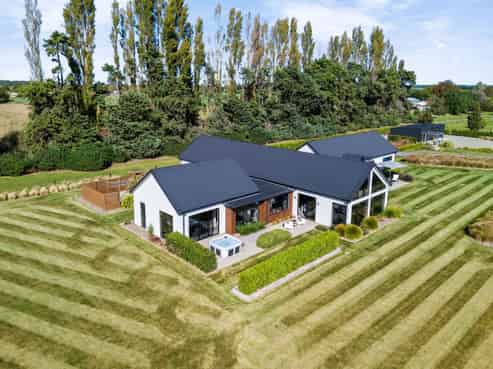 15 Lake View Terrace, Huntingdon/Lake Hood