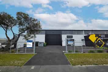 701 sq m Warehouse and Office - Recently Renovated 
