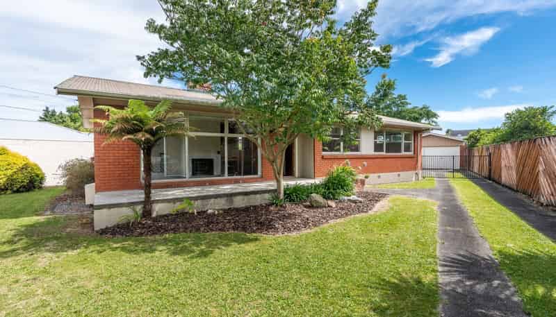 6 Gerrand Place, Chedworth