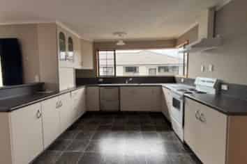 15 Lark Street, Oamaru