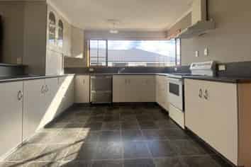 15 Lark Street, Oamaru