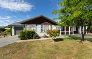 27 Achilles Place, Wanaka