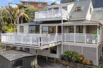 2A Tynor Place, Hillsborough