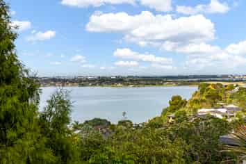 2A Tynor Place, Hillsborough