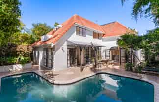 19 Elizabethan Gardens, Saint Heliers