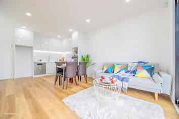 1b Edwards Avenue, Henderson