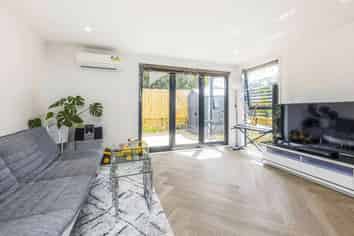 11 Lewis Road, Pakuranga