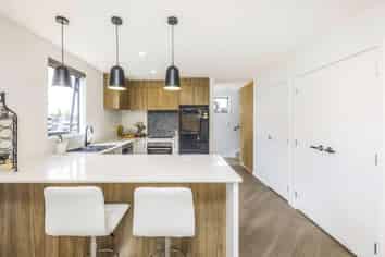 11 Lewis Road, Pakuranga