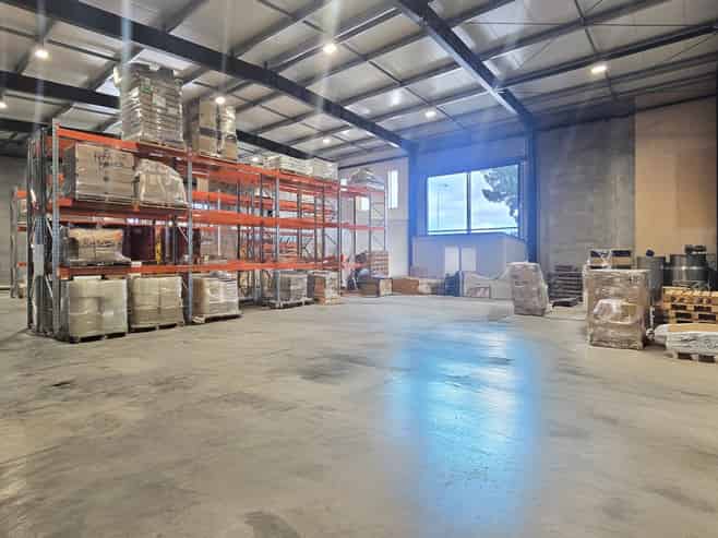 New high-stud workshop