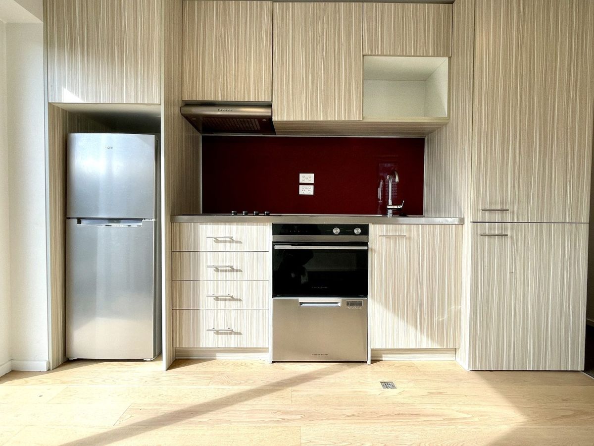 Smart, Modern with an Elevated City Outlook - Widok 4