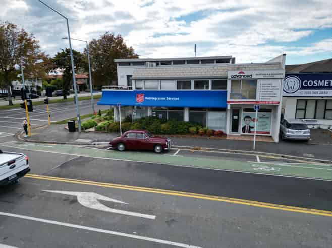 CBD Fringe Office - Premium Profile