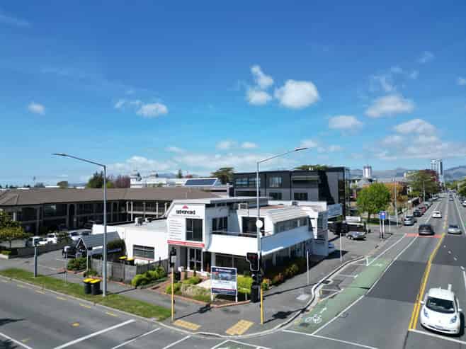 CBD Fringe Office - Premium Profile