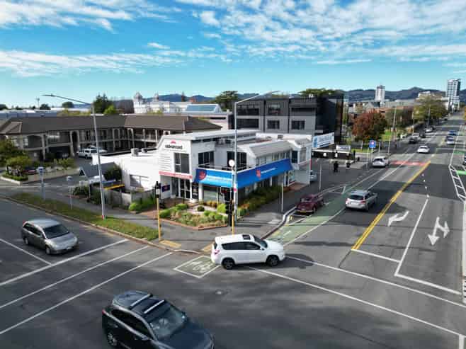 CBD Fringe Office - Premium Profile