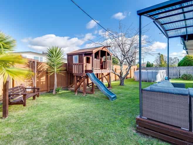 61 Harold Holt Avenue, Pirimai