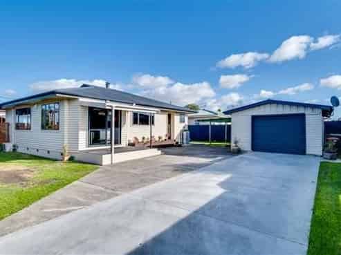 61 Harold Holt Avenue, Pirimai