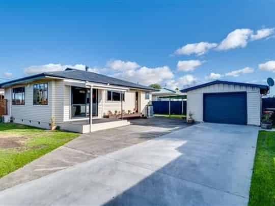 61 Harold Holt Avenue, Pirimai