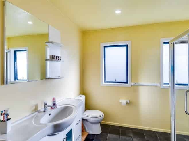 61 Harold Holt Avenue, Pirimai