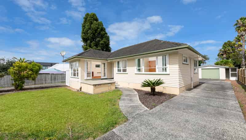 12 Montmere Avenue, Te Atatu Peninsula