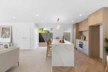 1/92 Holly Road, Saint Albans