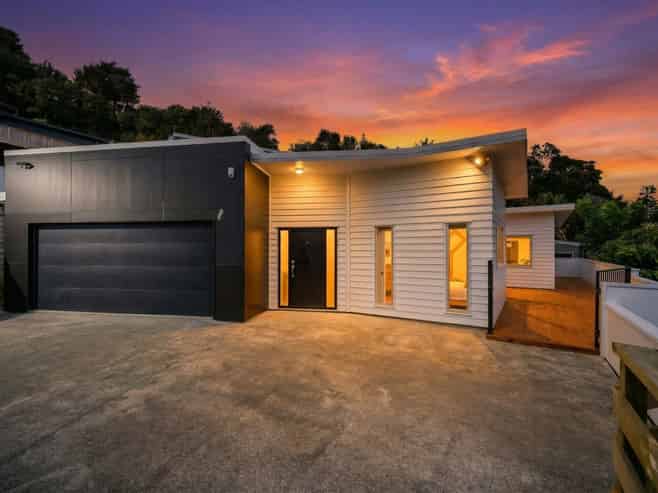 12 Dundas Road, Riverside