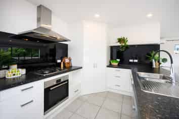 12 Dundas Road, Riverside