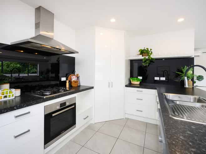 12 Dundas Road, Riverside