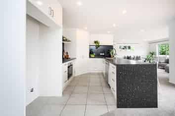 12 Dundas Road, Riverside