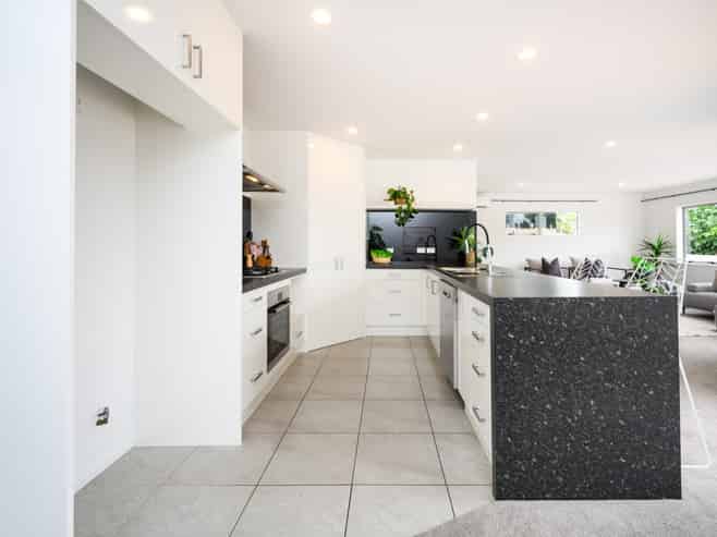 12 Dundas Road, Riverside