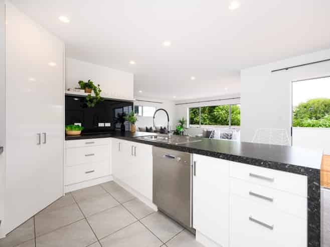 12 Dundas Road, Riverside