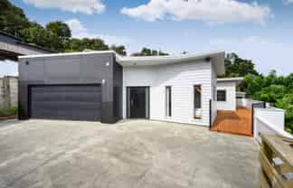 12 Dundas Road, Riverside