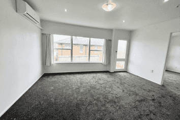 2/12 Aramoana Ave, Devonport