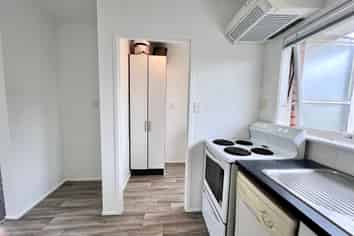 2/12 Aramoana Ave, Devonport