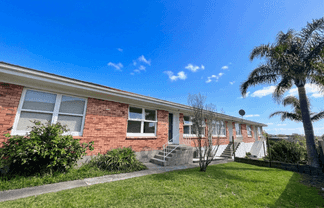 2/12 Aramoana Ave, Devonport