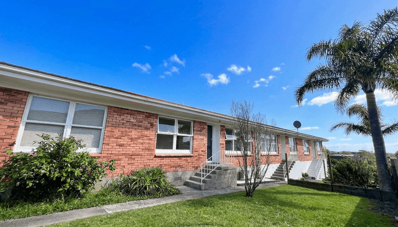 2/12 Aramoana Ave, Devonport