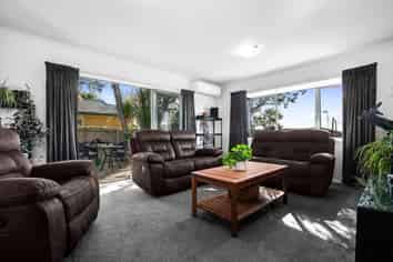 11 KAIMOANA STREET, Weymouth