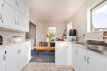 323 High Street, Dannevirke