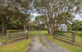 17 Matatea Road, Waimauku