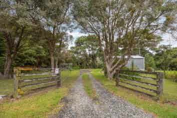 17 Matatea Road, Waimauku