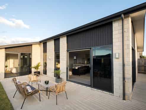 2 Te Hare Piahana Way, Papamoa