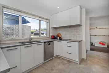 15 Admiral Drive, Cooks Beach