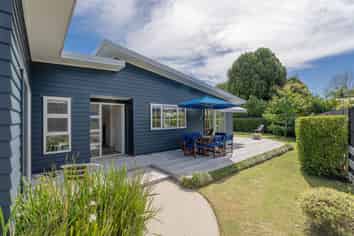 15 Admiral Drive, Cooks Beach