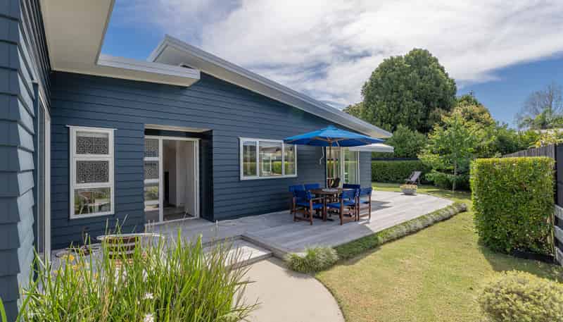 15 Admiral Drive, Cooks Beach