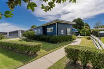 15 Admiral Drive, Cooks Beach